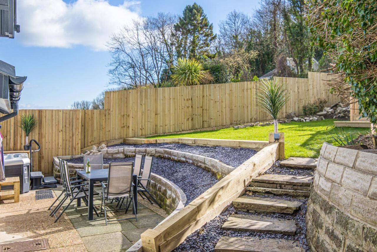 Luxury Property With Hot Tub And Sea Views Oystermouth Екстер'єр фото