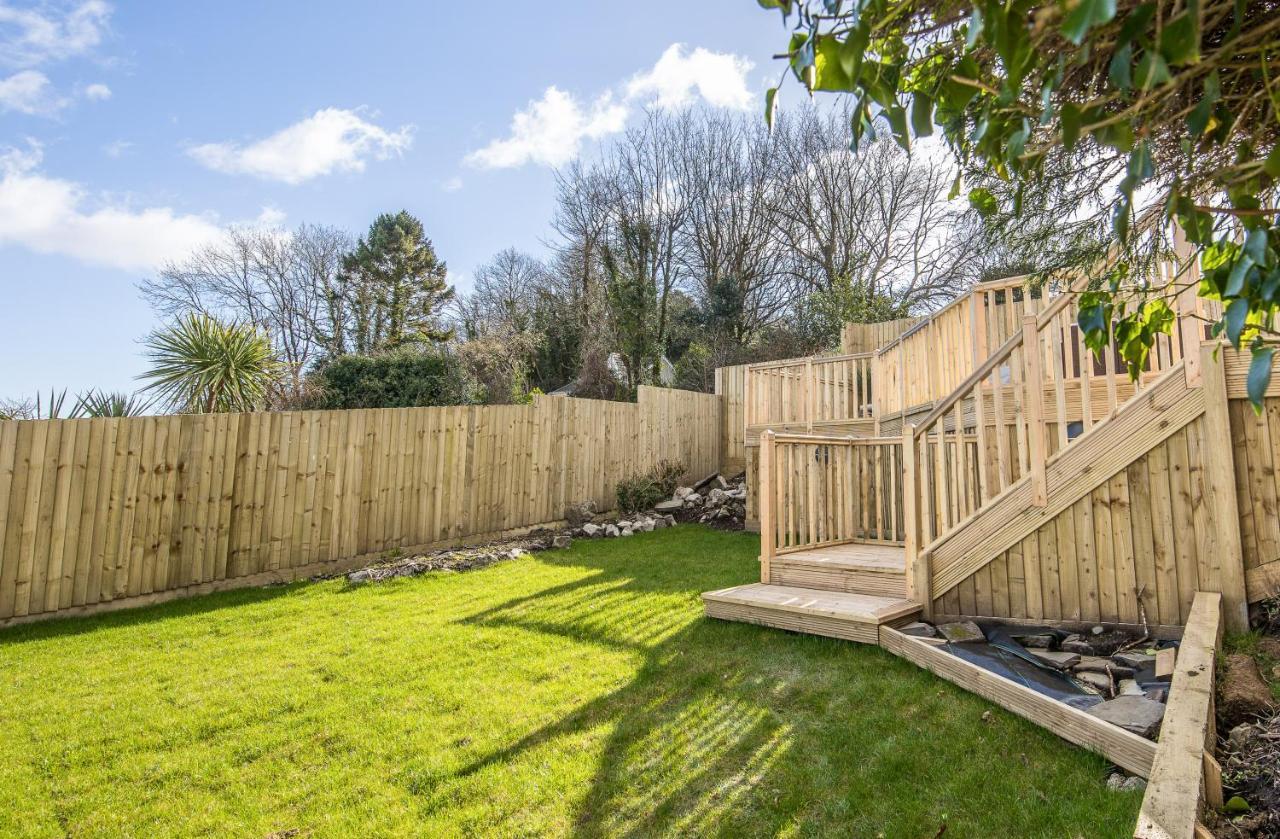 Luxury Property With Hot Tub And Sea Views Oystermouth Екстер'єр фото
