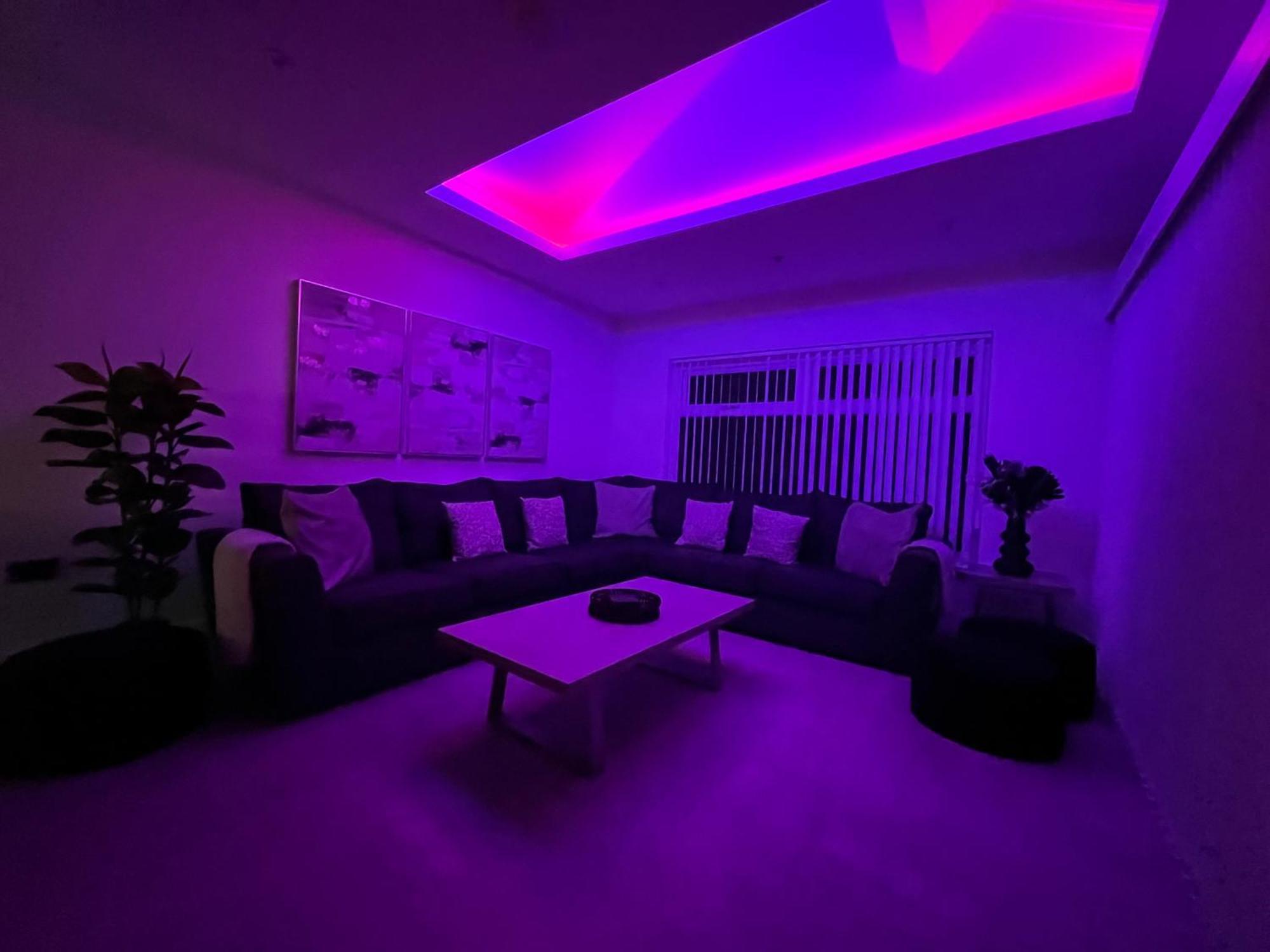 Luxury Property With Hot Tub And Sea Views Oystermouth Екстер'єр фото