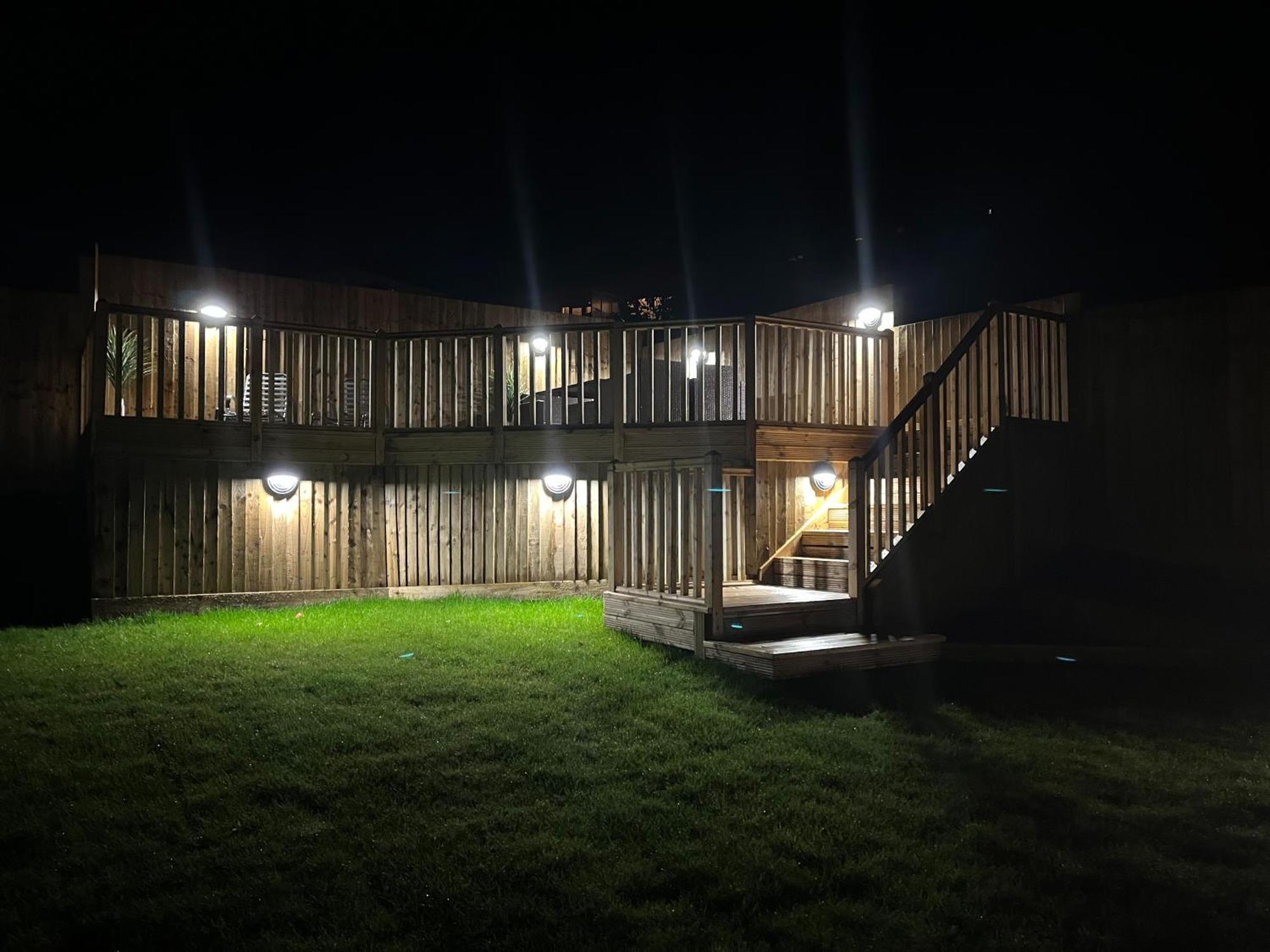 Luxury Property With Hot Tub And Sea Views Oystermouth Екстер'єр фото